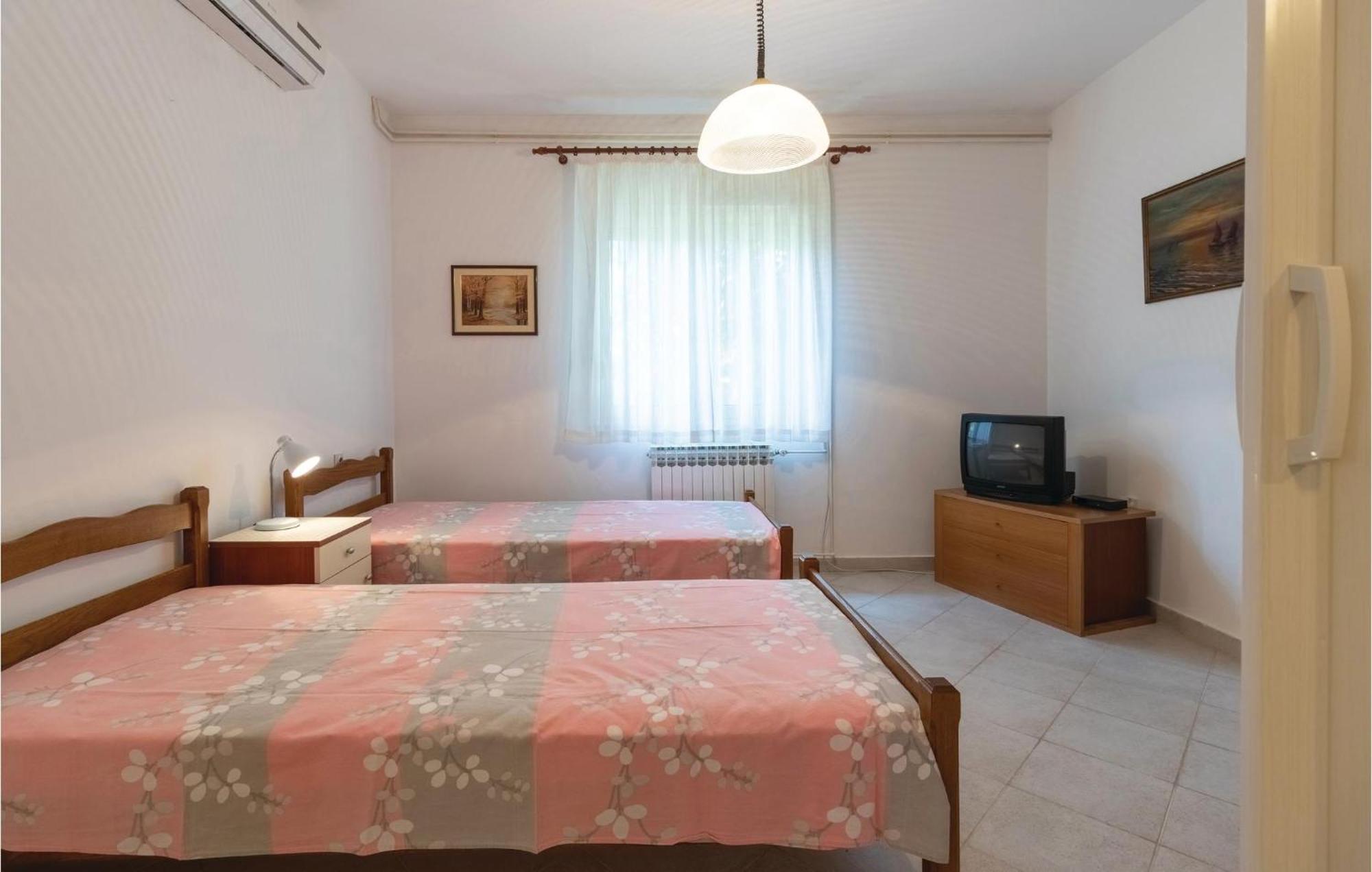 Nice Apartment In Zadar With Kitchen Esterno foto