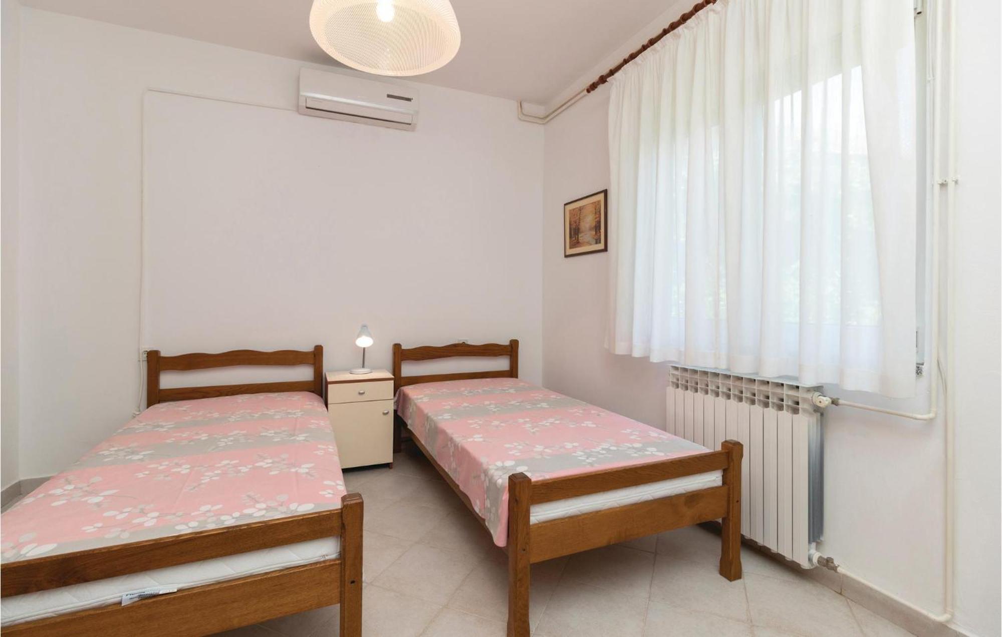 Nice Apartment In Zadar With Kitchen Esterno foto