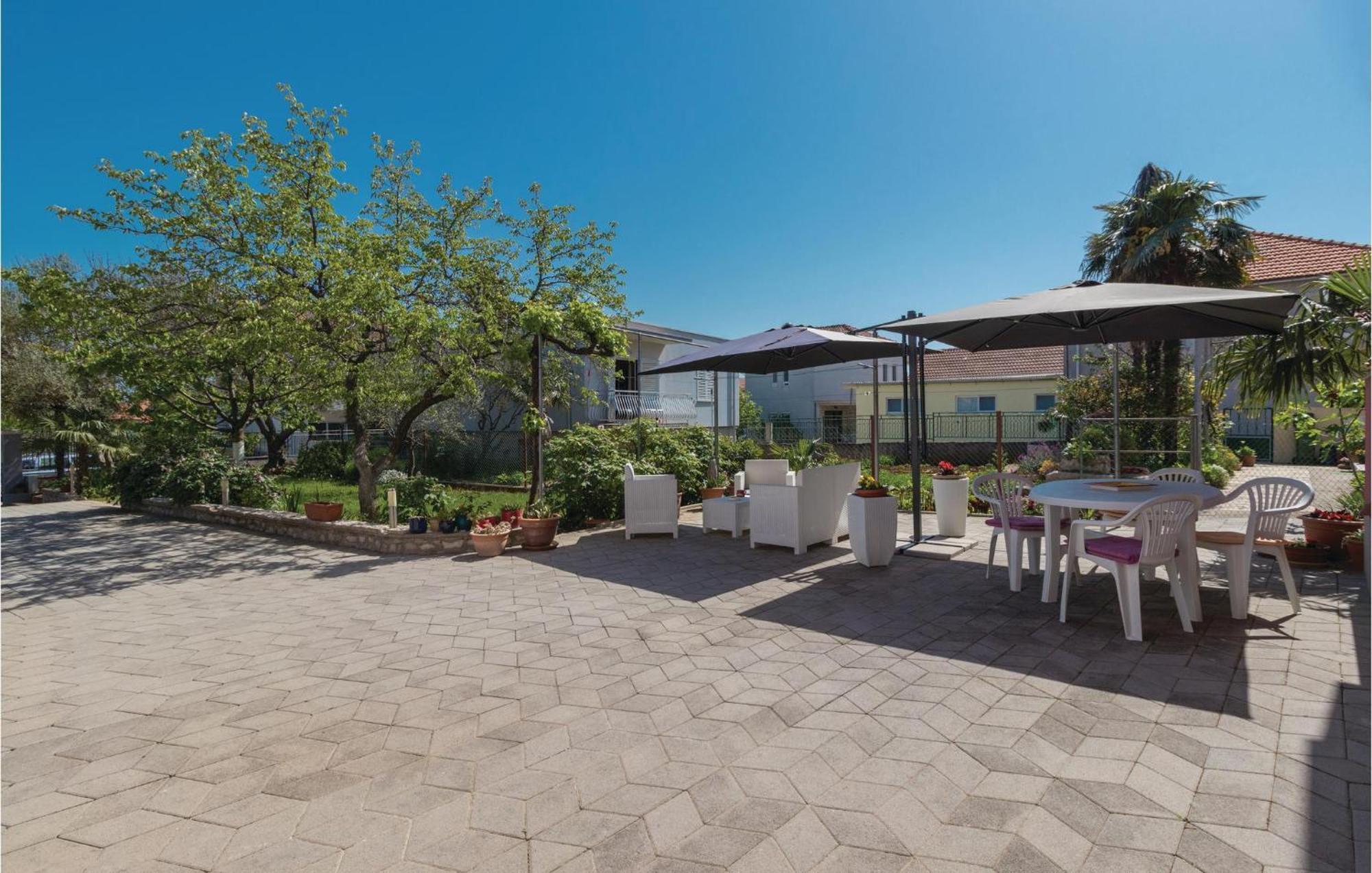 Nice Apartment In Zadar With Kitchen Esterno foto